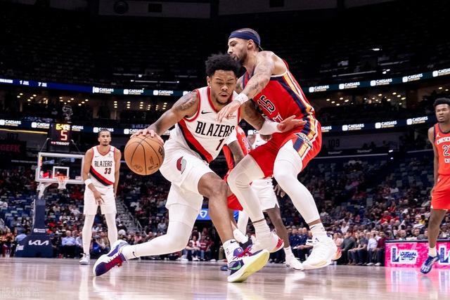 中国男篮公布16人集训名单 周琦未能入选