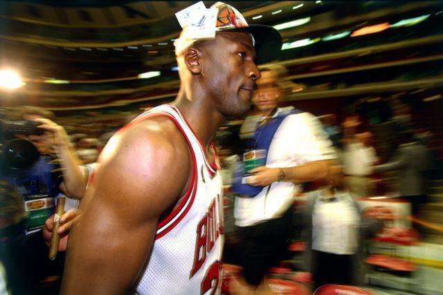 曾凡博22分首钢胜宁波 郭艾伦25分广州连胜